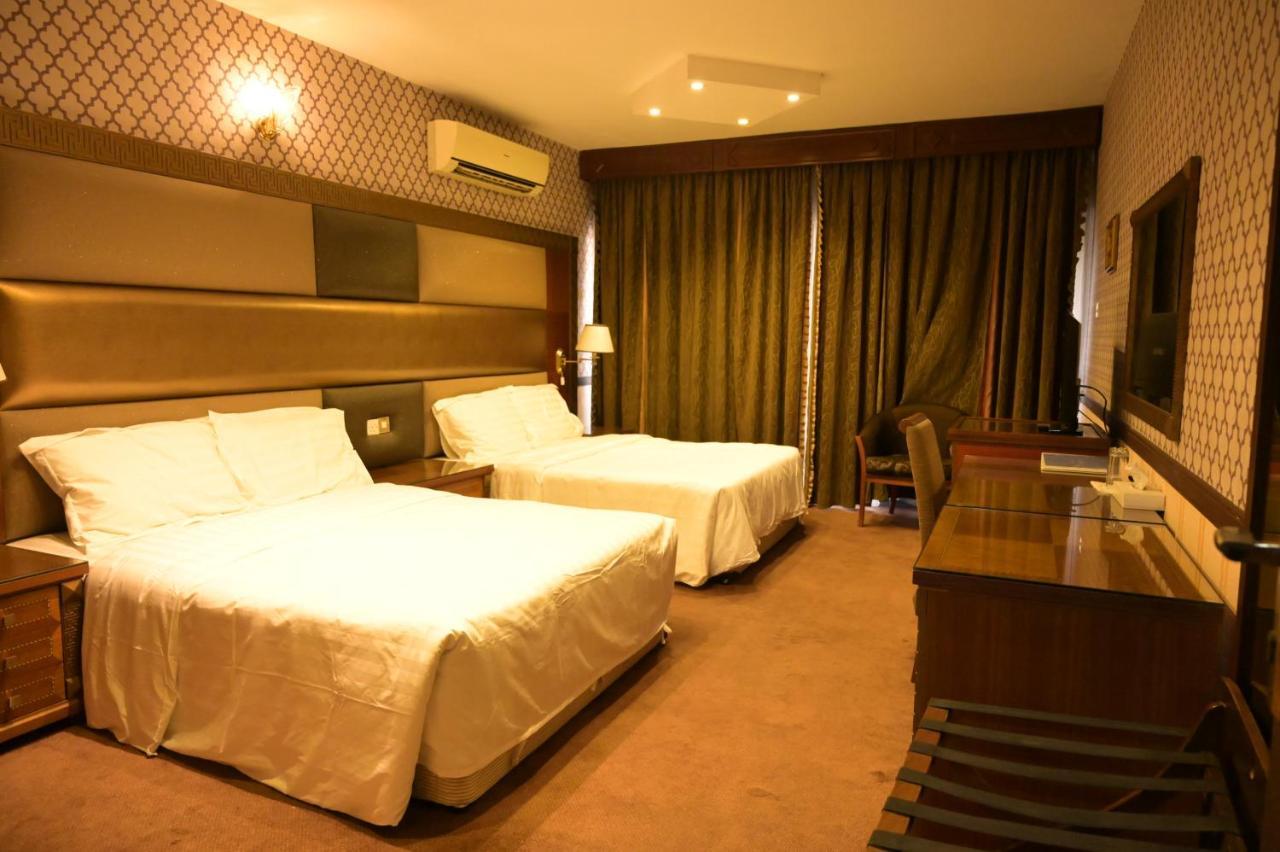 Abjad Crown Hotel Dubai Exterior photo